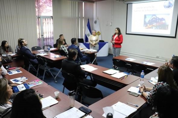 PERSONAL DE LA FGR SE CAPACITA EN LA LEY CCR