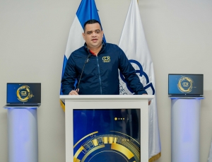 CCR entrega equipamiento inform&aacute;tico a auditores de Sede Occidental