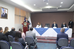PRESIDENTES DE CCR Y DEL CNJ INAUGURAN CURSO SOBRE DERECHO CONSTITUCIONAL