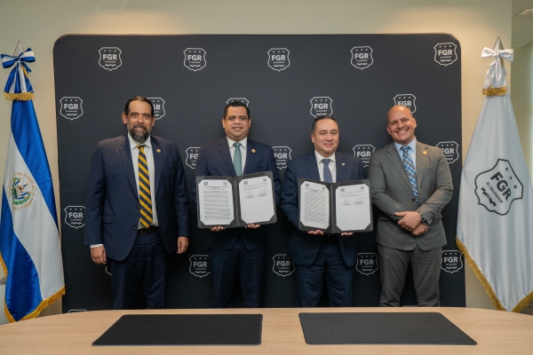 CCR y FGR firman acuerdo para fortalecer capacidades t&eacute;cnicas en la Administraci&oacute;n P&uacute;blica