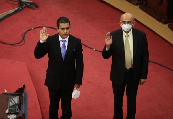 DIPUTADOS JURAMENTAN MAGISTRADOS SUPLENTES DE LA CCR