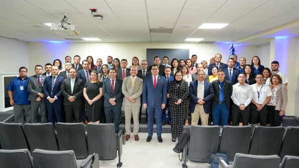 CCR prepara a pr&oacute;ximos auditores gubernamentales